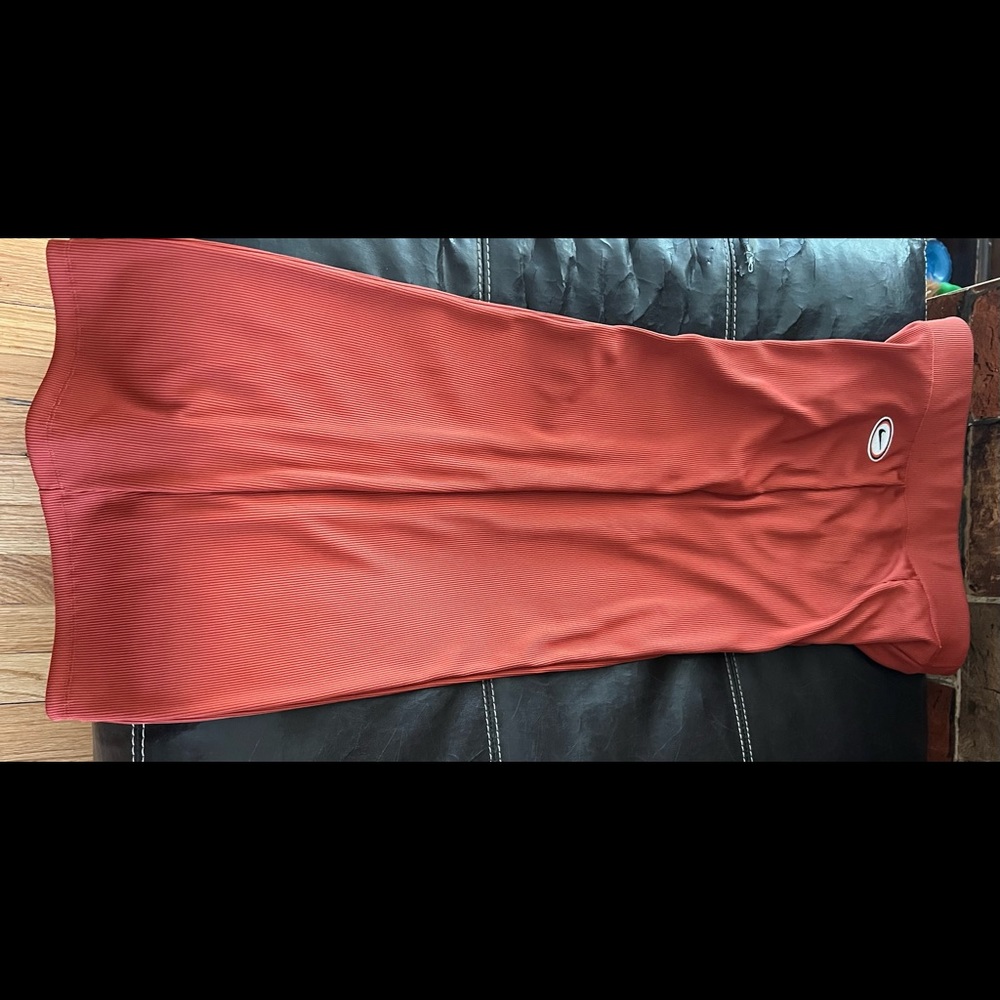 Woman Nike bottoms (NWOT)